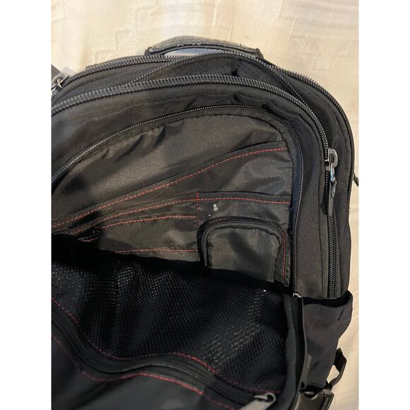 Dell Black Padded Computer Backpack - Picture 4 of 7